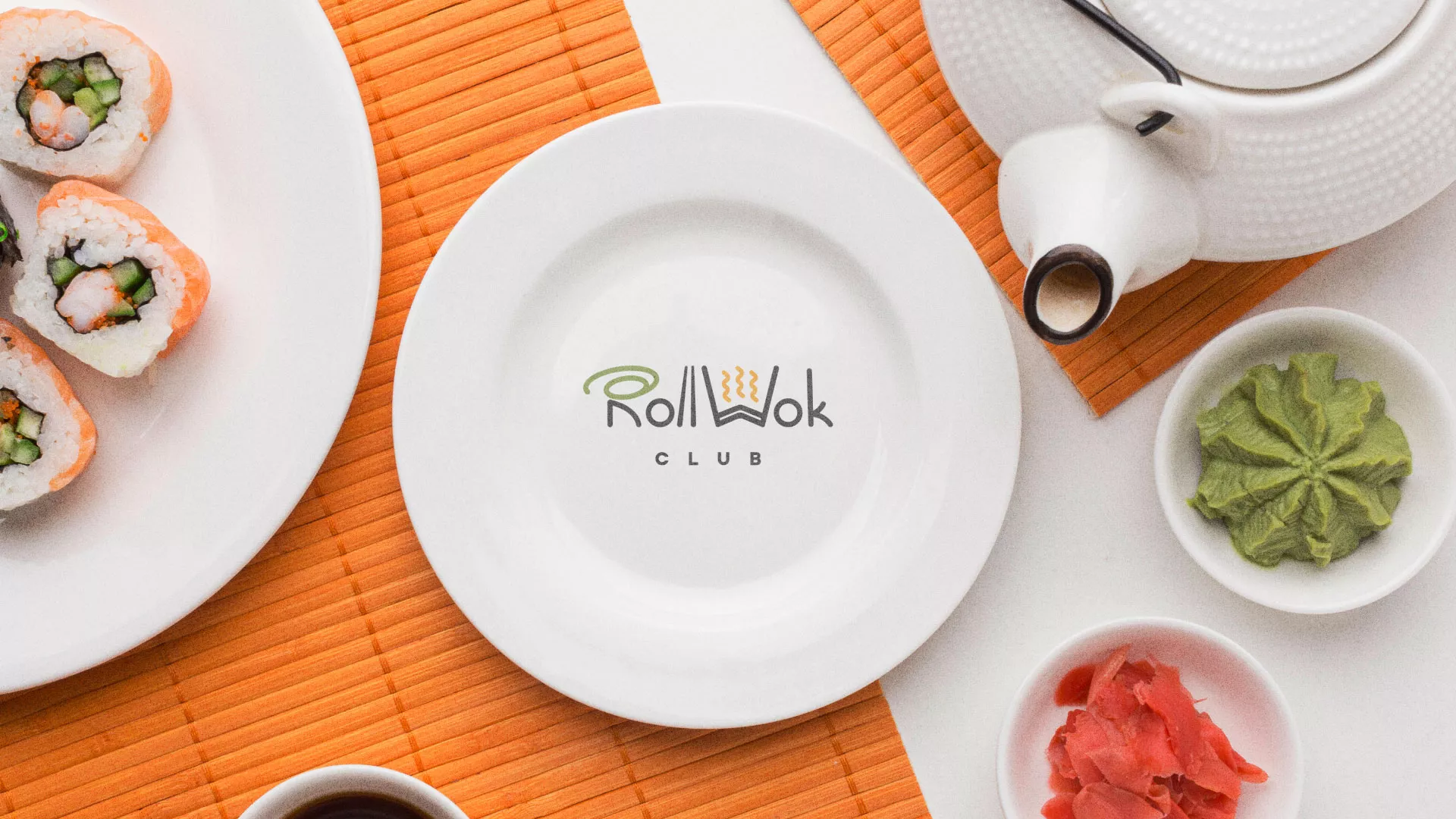 Разработка логотипа и фирменного стиля суши-бара «Roll Wok Club» в Свободном